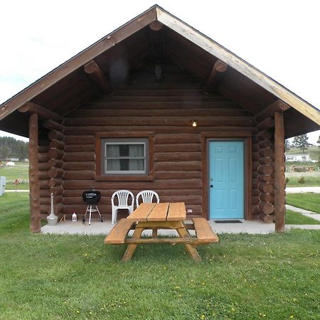 Gold Camp Cabins Custer Bagian luar foto