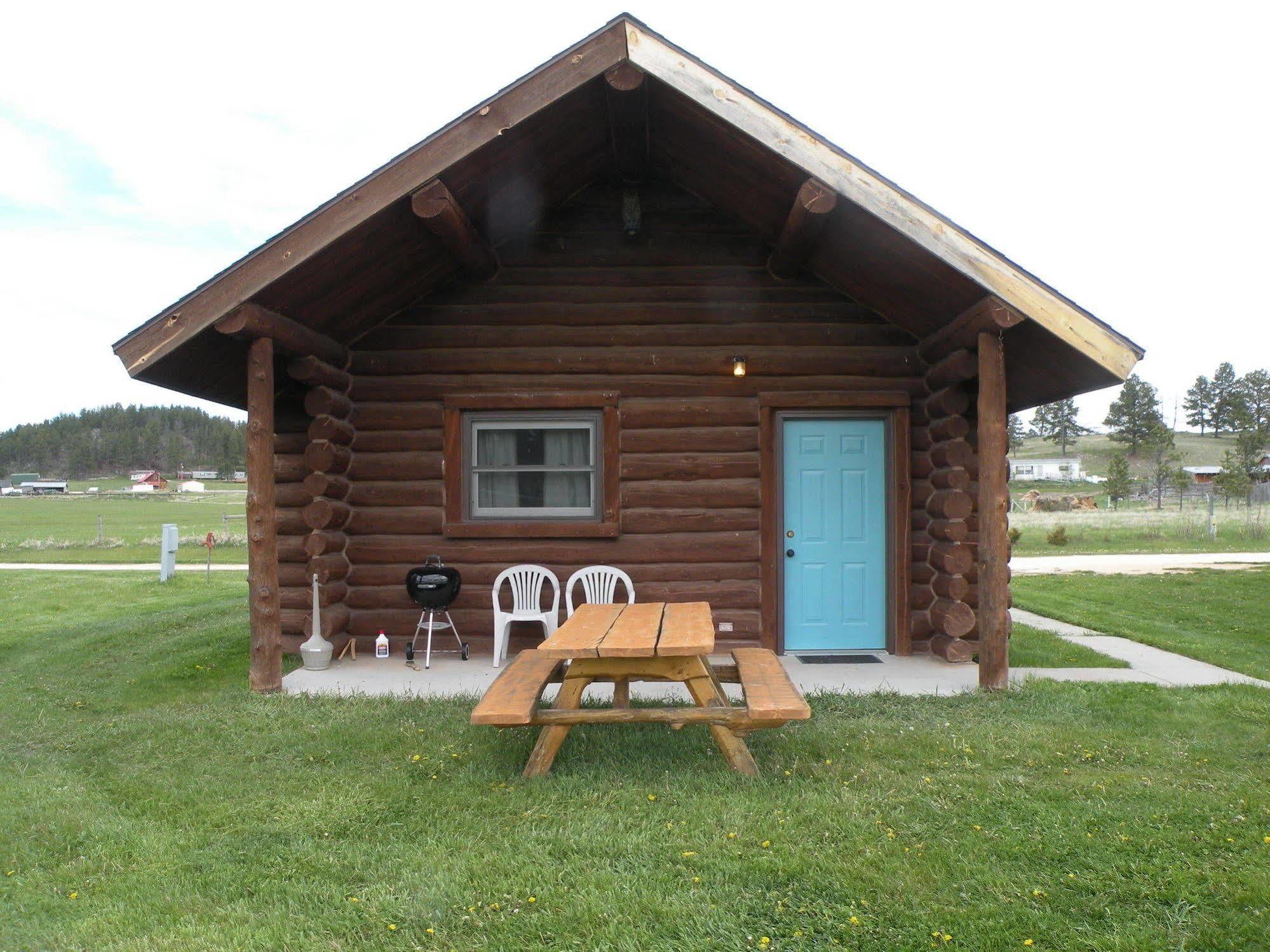 Gold Camp Cabins Custer Bagian luar foto